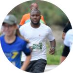 Mann beim Marathon laufen